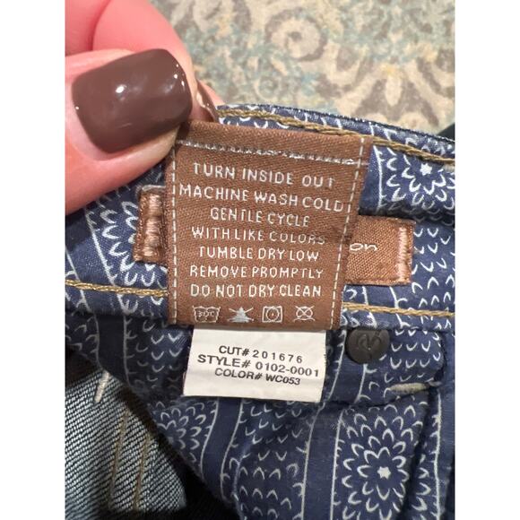 Paige‎ Jeans, Laurel Canyon, Size 30, KB269 - Picture 7 of 7